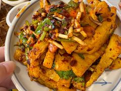 -包整·丝娃娃(一览甲秀楼风景店)