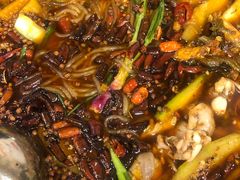 -鸿顺老铁锅美蛙鱼府(解放碑店)