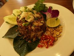 -Chom Cafe and Restaurant