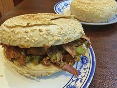 夹牛肉烧饼-老三羊汤【北兴隆街店】