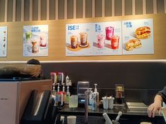 -星巴克(武汉江夏中百广场店)