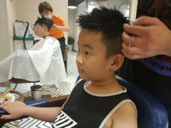 -PE SALON
