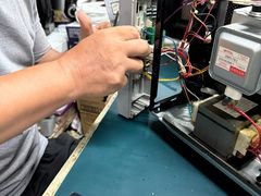 -中央商场维修(东明路店)