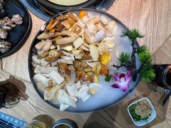 -一朵菌·野生菌探索家火锅(南亚店)