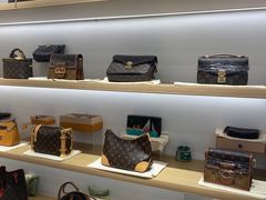 -海星奢选二手奢侈品手表包包鉴定回收寄卖(墨玉南路店)