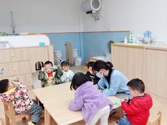 -蒙蒙狮蒙台梭利儿童之家