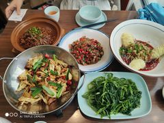 -有红鸡毛店·川菜(建设路店)