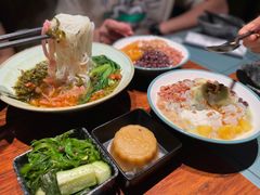 -八月美食小馆(银泰城总店)