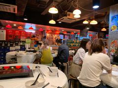 大堂-鲜入围煮花胶鸡海鲜火锅