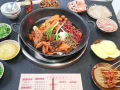 -四小区火锅·巷子里的重庆火锅(花照壁店)