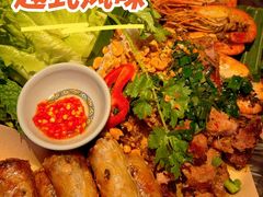 -大头虾越式风味餐厅(光明广场店)