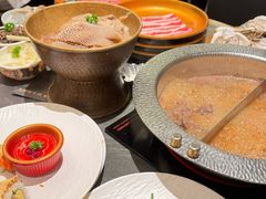 -牛YO寿喜烧·铁板烧和牛火锅自助(市府恒隆店)