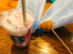 -星巴克(上海虹桥新天地二店)