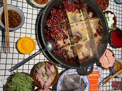 九宫格红汤锅-董眼镜火锅(洪崖洞总店)