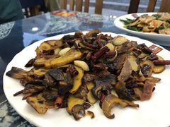 -瑞丰园庭院餐厅·白族传统家常菜