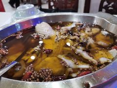 水煮份鱼-鑫巴蜀小镇 · 水煮鱼专研店(玉桥店)