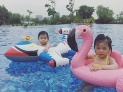 -上海滴水湖皇冠假日酒店