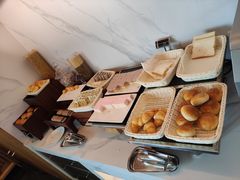 -天际餐厅(广州珠江新城假日酒店)