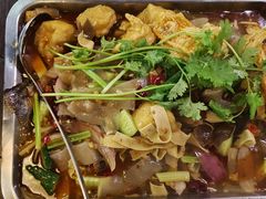 -后街佬·炭火鲜鱼杂(南城店)