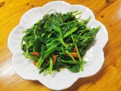 -巍山𤆵肉饵丝