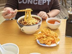 -德元兰州纯汤牛肉面