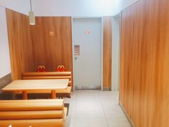 用餐区-麦当劳(玉桥中路店)