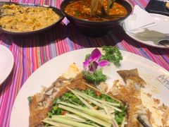 -香巴拉云南餐厅(华莱坞店)