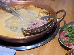 -洱火云南酸菜牛肉火锅(石景山当代商城店)