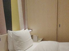-国际青年会议酒店