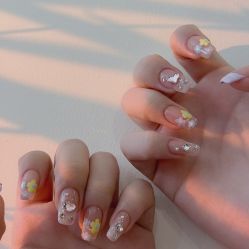 点击看大图 -Fanni美甲美睫皮肤管理