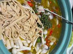 -重庆鸡公煲·青锅花椒鱼(牡丹江路店)