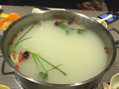 -龙记斑鱼火锅鲜切牛肉自助(红山路店)
