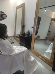 -C-18 SALON