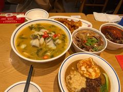 老坛酸菜鱼饭-蓉李记成都名小吃(石景山万达店)