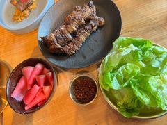 厚切傣式猪五花与奶油生菜-SHAN山(前滩太古里店)