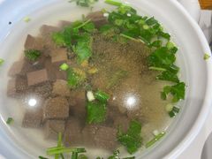 馋口鸭血汤-馋三尺蟹粉小笼(人民广场店)