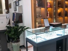 -回瑞眼镜·蔡司·依视路官方授权店(广益路万达店)