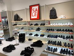 -hotwind热风(中贸广场店)