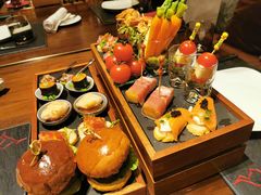 -恰餐厅及酒吧 CHAR Bar & Grill (北京丽都皇冠假日店)