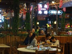 -三亚火车头万人海鲜广场