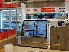 -嘎琉鲜切牛肉自助火锅