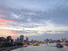 -黄浦江游览十六铺3号码头网红自助餐