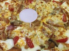 新奧爾良烤肉芝心披薩-必胜客(亦庄宅急送店)