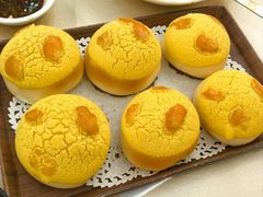 酥皮菠萝包-轩记海鲜餐厅·四十五年老字号·经典粤菜(西区彩虹店)