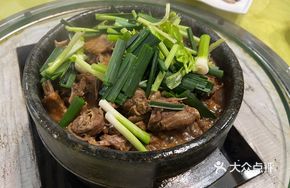 Braised Goose in Clay Pot