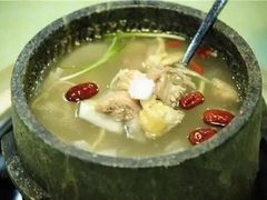 -墨脱石锅椰子鸡•香草鸭•东山羊(大东海店)