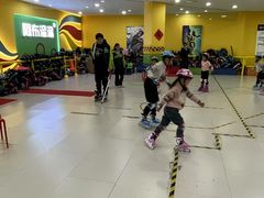 -阿布溜溜·轮滑(21世纪太阳城店)