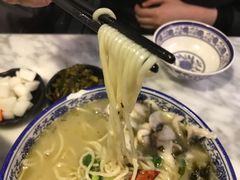-轻捞慢起面馆(新世界百货店)