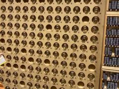 -西西弗书店&矢量咖啡(凯德晶萃广场店)