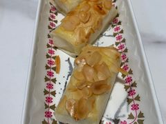 杏仁炸鲜奶-粤港湾砂锅粥·宵夜(宝龙店)